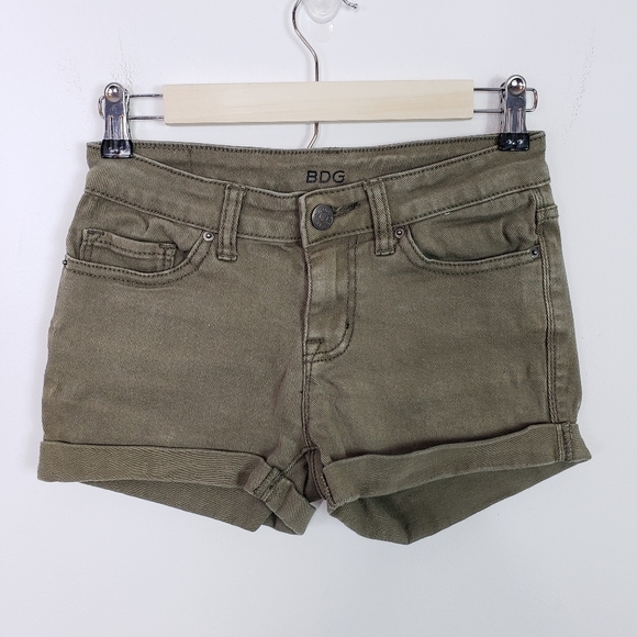 BDG Urban Outfitters Alexa Shortie mid-rise shorts - Picture 1 of 10